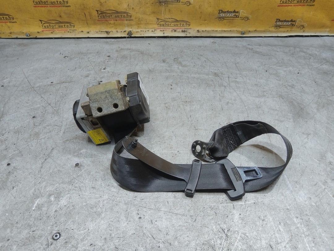 Ремень безопасности задний левый 8V468J Volkswagen Passat купить в магазине запчастей бу