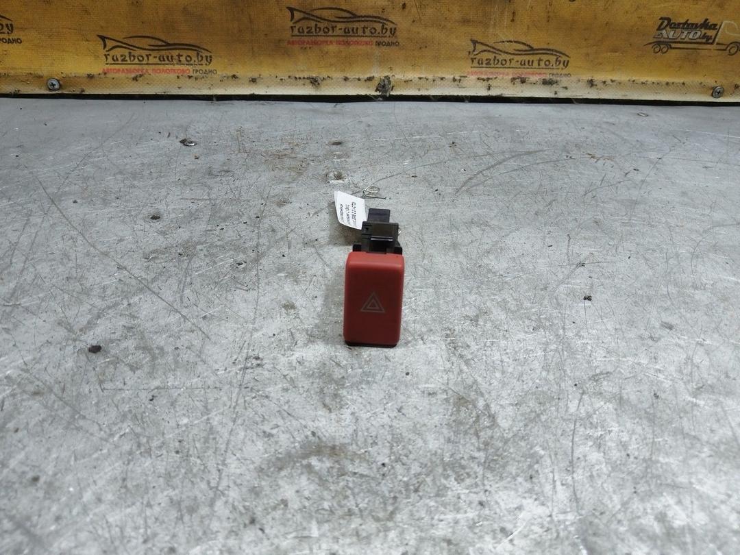 Кнопка аварийной сигнализации L1341L Honda Accord