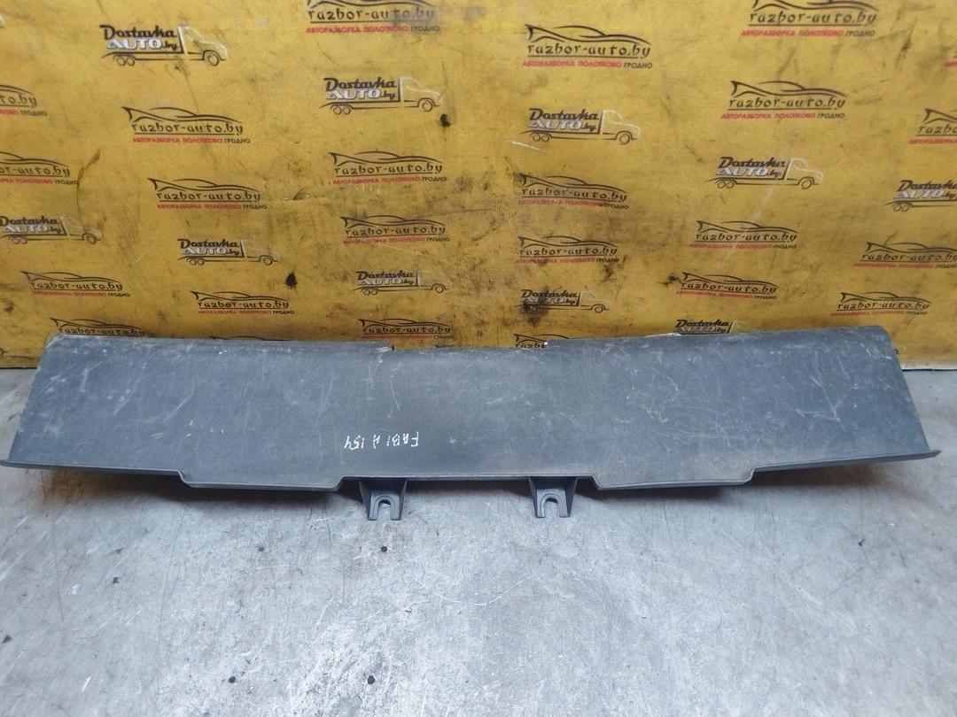 Накладка замка багажника XP8DNG Skoda Fabia