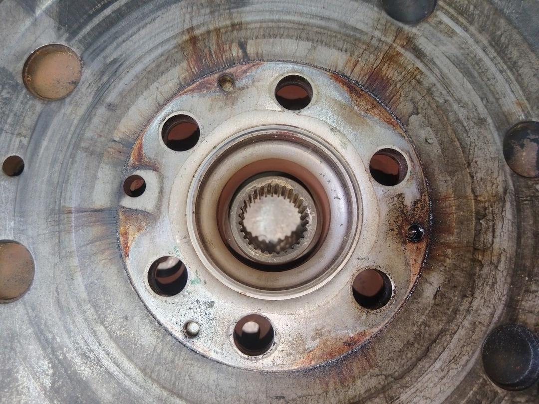 Комплект сцепления R0U8UY Volkswagen Golf купить на авторазборке