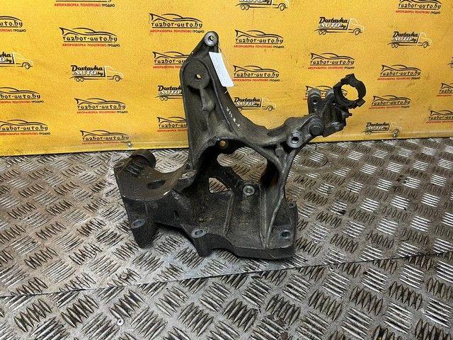 Кронштейн генератора E68QHB Renault Scenic - Фото 2