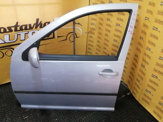 Стекло двери передней левой J1J0XO Volkswagen Golf - Фото 1