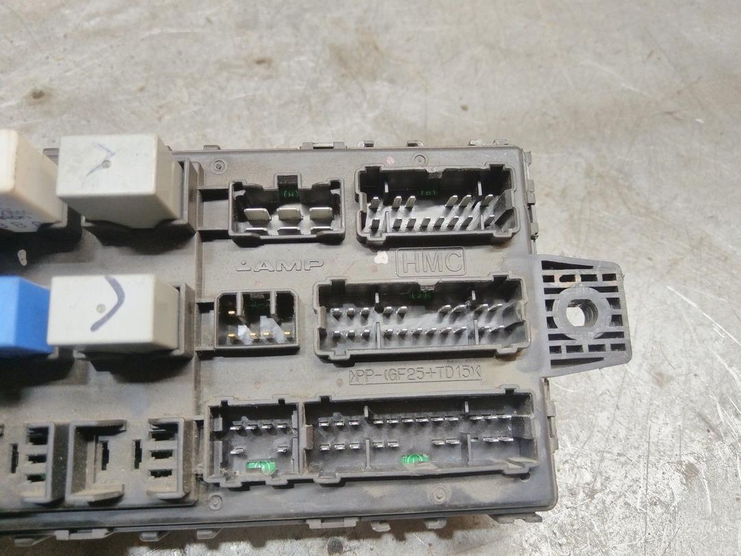 Блок предохранителей GJOQI5 Hyundai Trajet - Фото 2