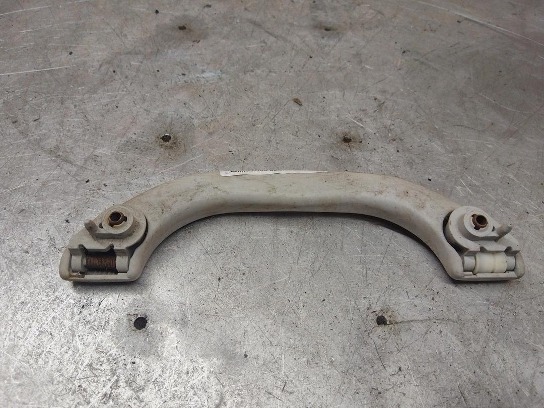 Ручка внутренняя потолочная 237E4R Volkswagen Passat купить