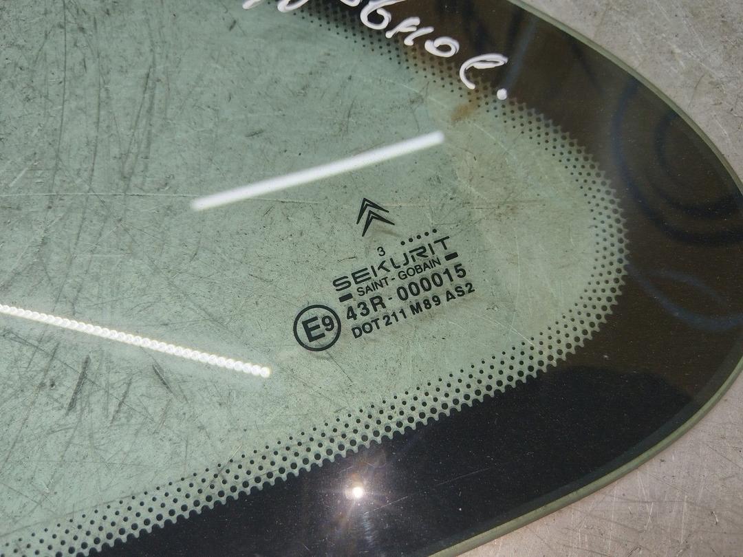 Стекло кузовное боковое левое RO7Y1Q Citroen Xsara Picasso - Фото 2