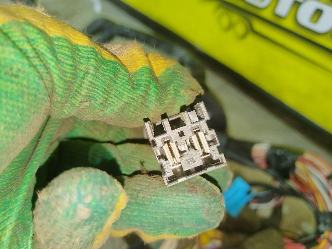 Проводка салона U8WHPO Renault Laguna undefined