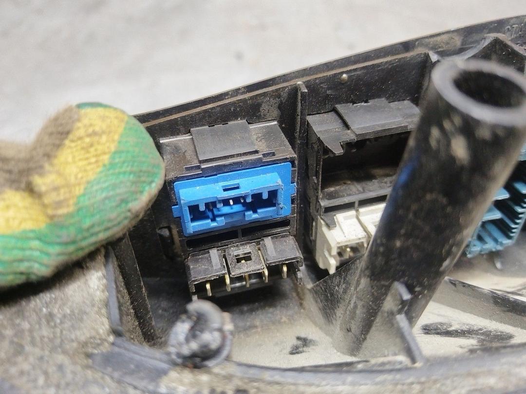 Блок управления стеклоподъемниками 9HMAJ8 Peugeot 406 купить в магазине запчастей бу