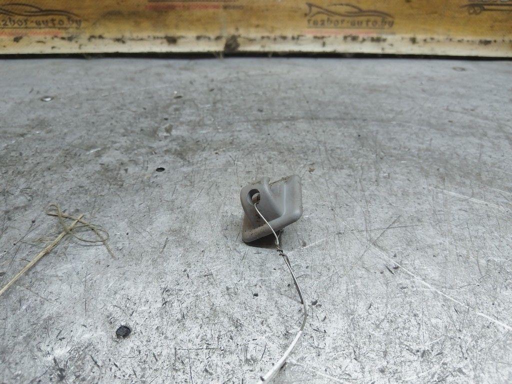 Крепление (крючок) солнцезащитного козырька 1QVXAG Peugeot 406 - Фото 2