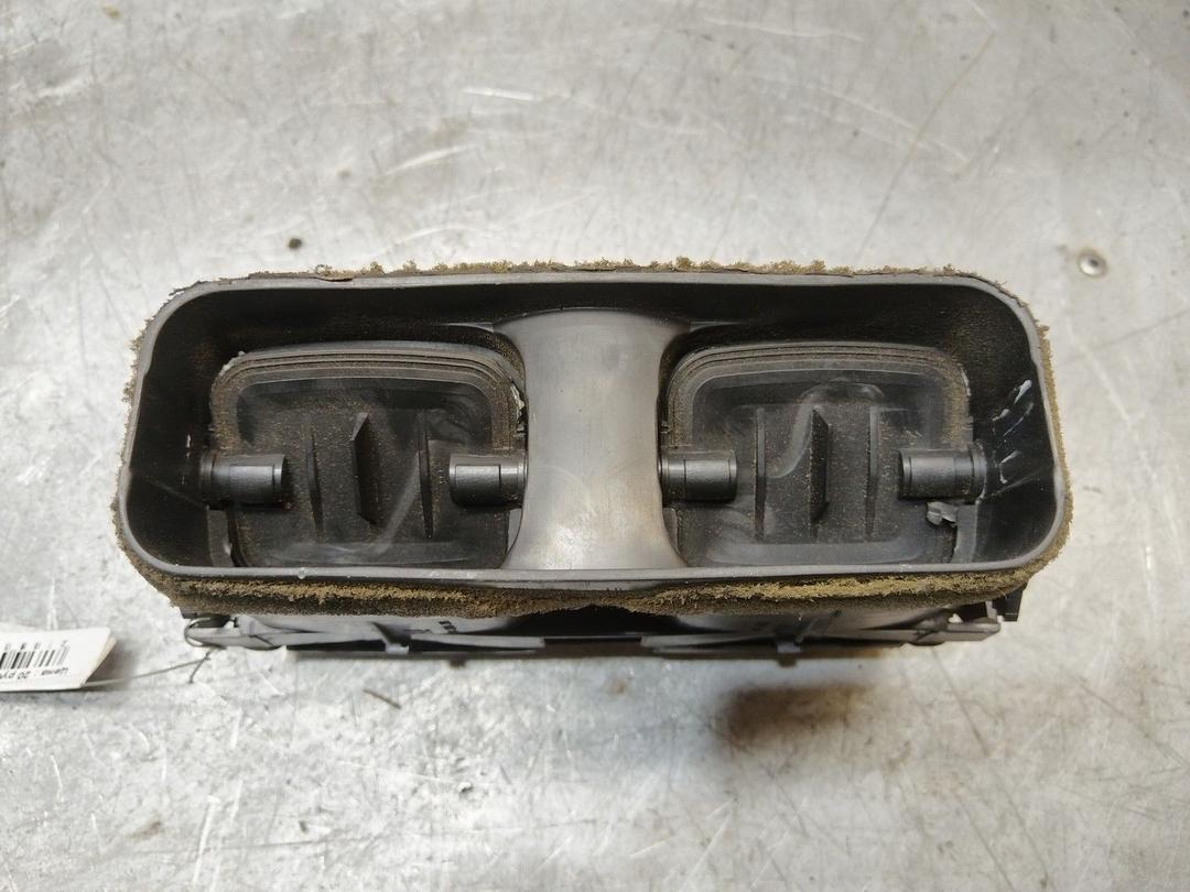 Дефлектор обдува салона 4ASXPB Opel Astra купить в магазине запчастей бу