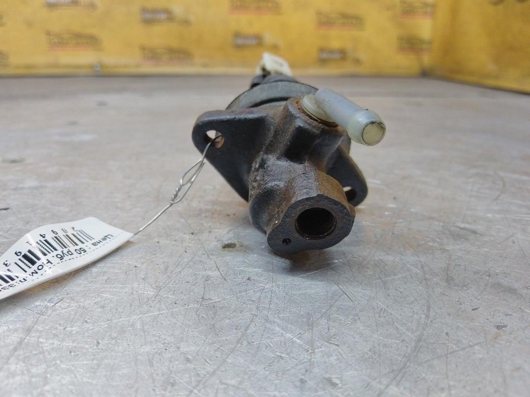 Цилиндр сцепления главный BI14JC Volkswagen Passat купить на авторазборке