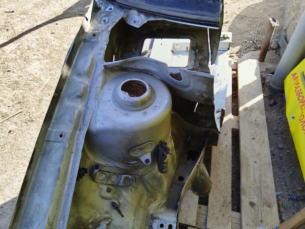 Стойка кузовная передняя правая JR30EG Volkswagen Golf купить с доставкой. Огромный выбор запчастей и марок авто. У нас есть практически все.