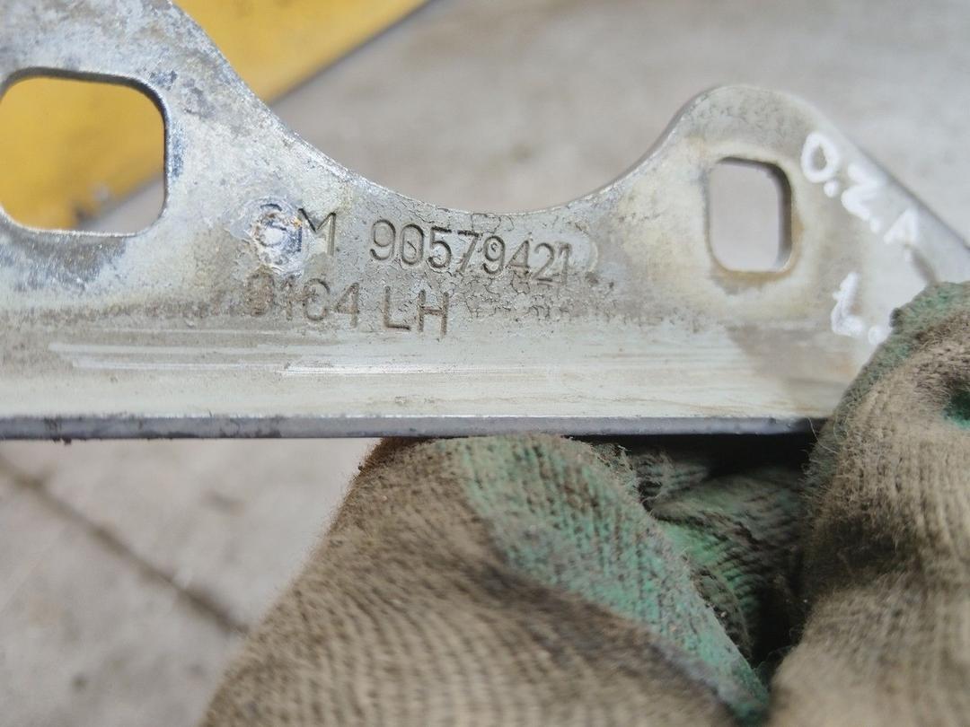 Петля капота левая N200J5 Opel Zafira купить с доставкой