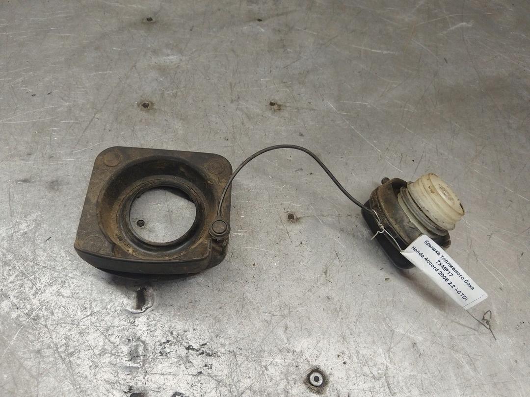 Крышка топливного бака 7XMP17 Honda Accord