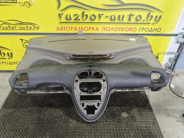 Панель передняя салона (торпедо) 6AHTGY Citroen Xsara Picasso