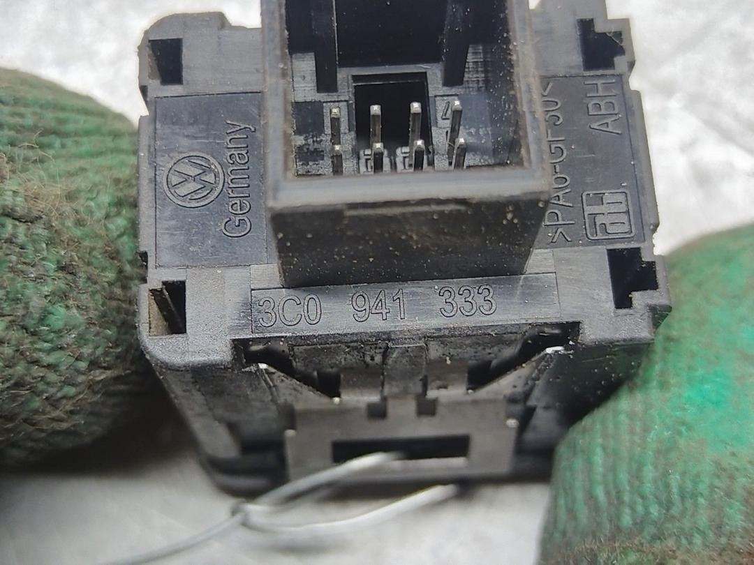 Кнопка корректора фар WULXOB Volkswagen Passat купить на авторазборке