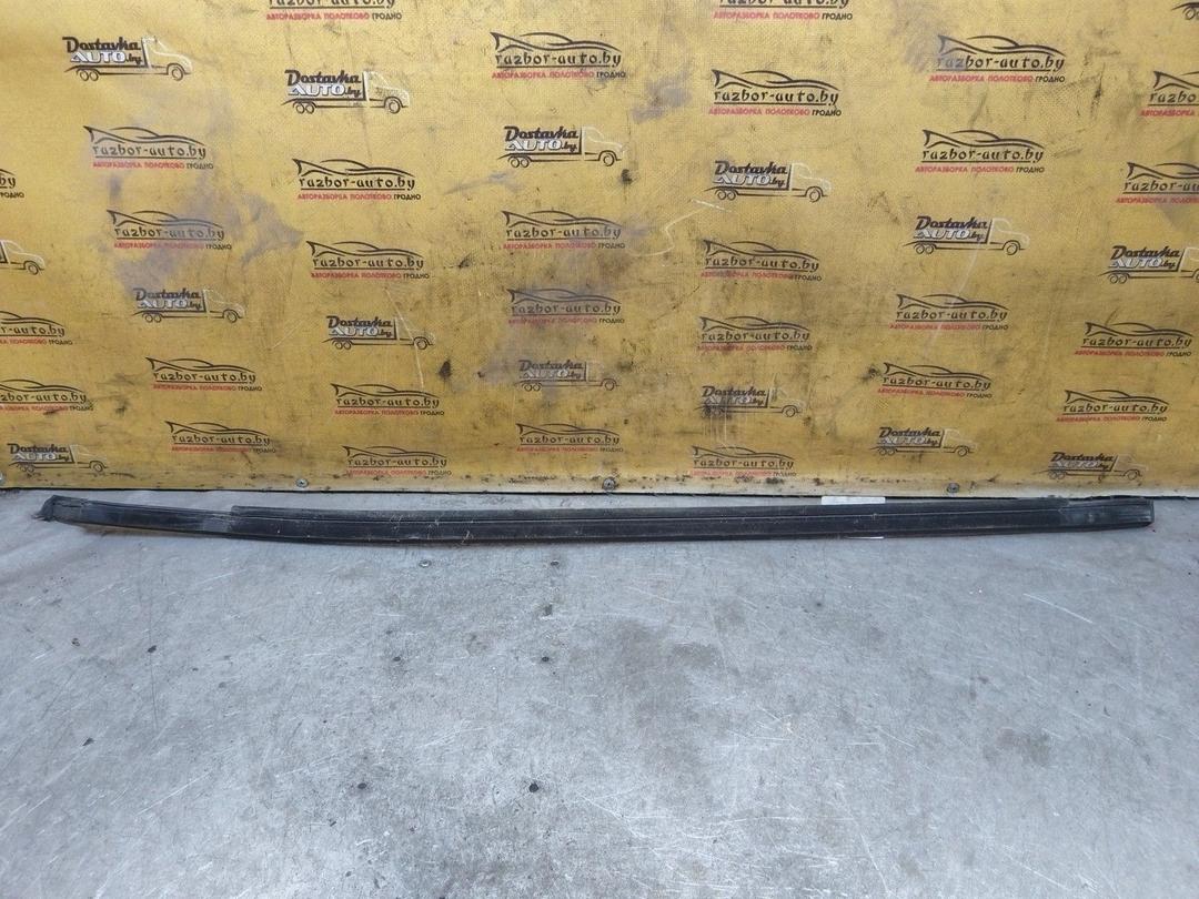Молдинг стекла двери передней правой наружный J97196 Volkswagen Passat купить