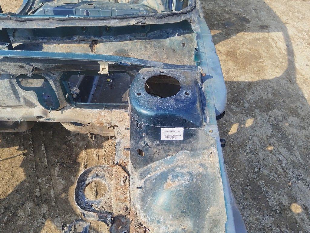 Стакан лонжерона левый R4S3ZK Peugeot 406 - Фото 1