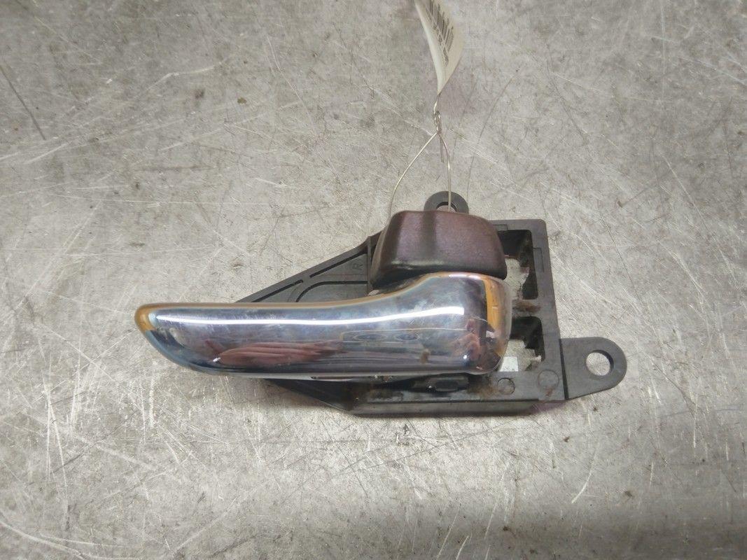 Ручка внутренняя передняя правая 6IYSAJ Toyota Avensis Verso - Фото 1