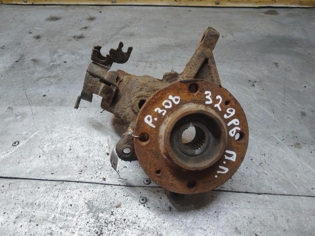 Кулак поворотный левый J6ZQYY Peugeot 306 - Фото 1