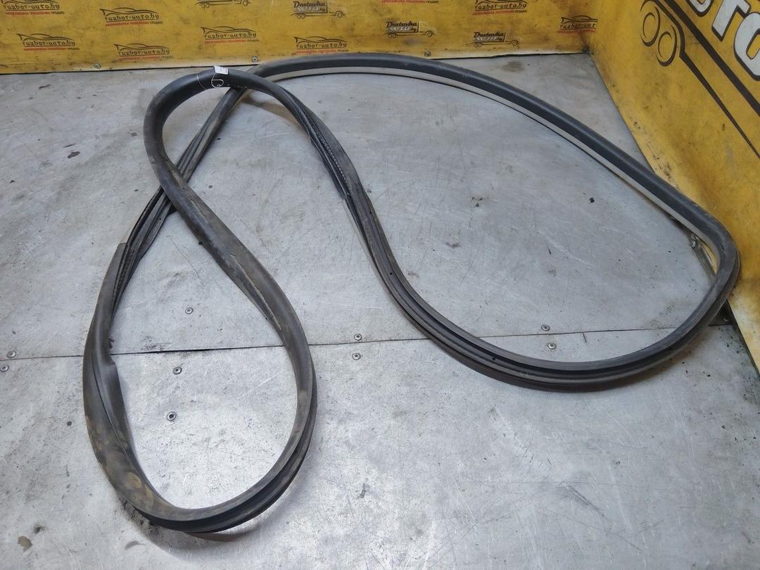 Уплотнитель двери передней левой NVAGMJ Seat Alhambra