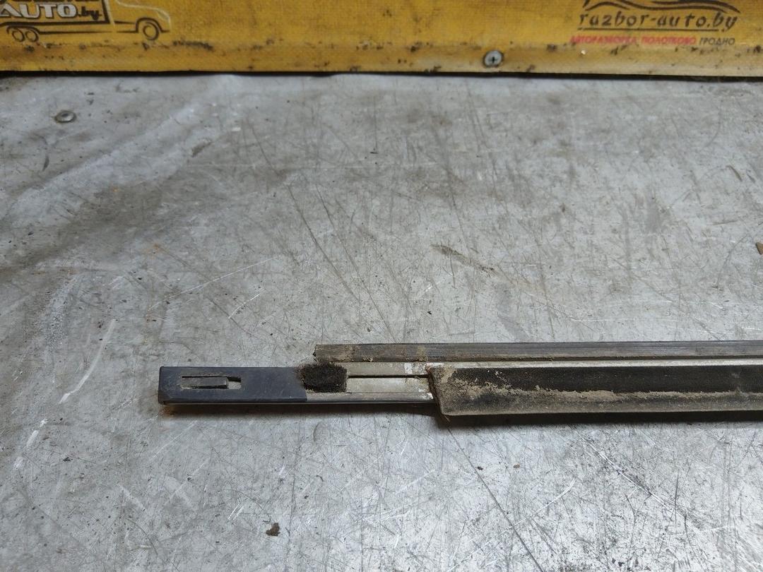 Молдинг стекла двери задней левой наружный P5DS81 Audi 100 купить в магазине запчастей бу