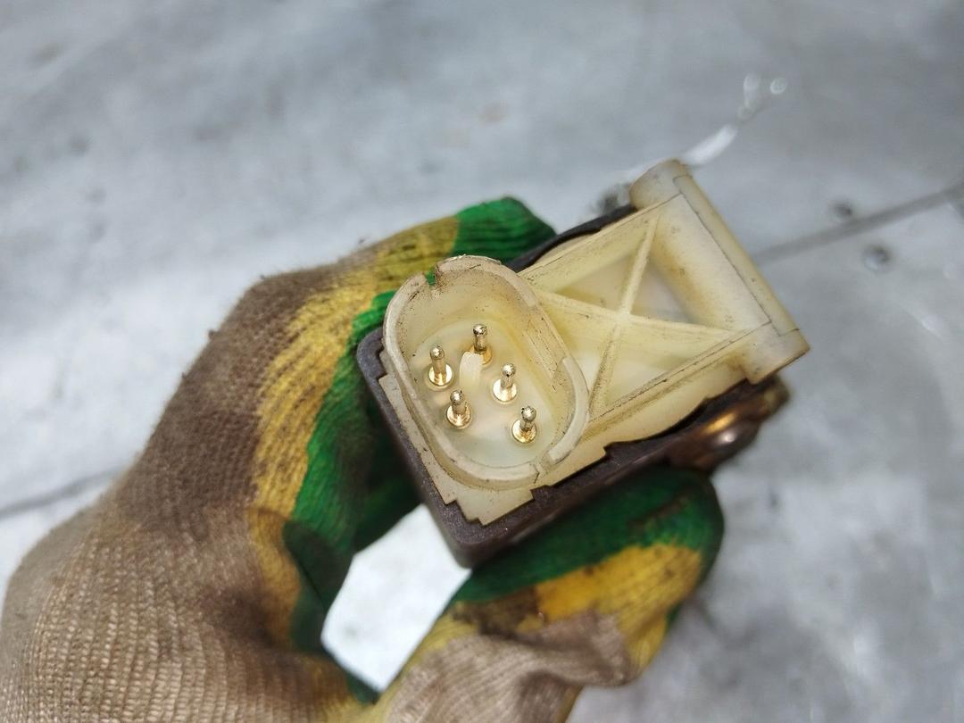 Замок двери передней левой ZY97NF Opel Astra купить в магазине запчастей бу