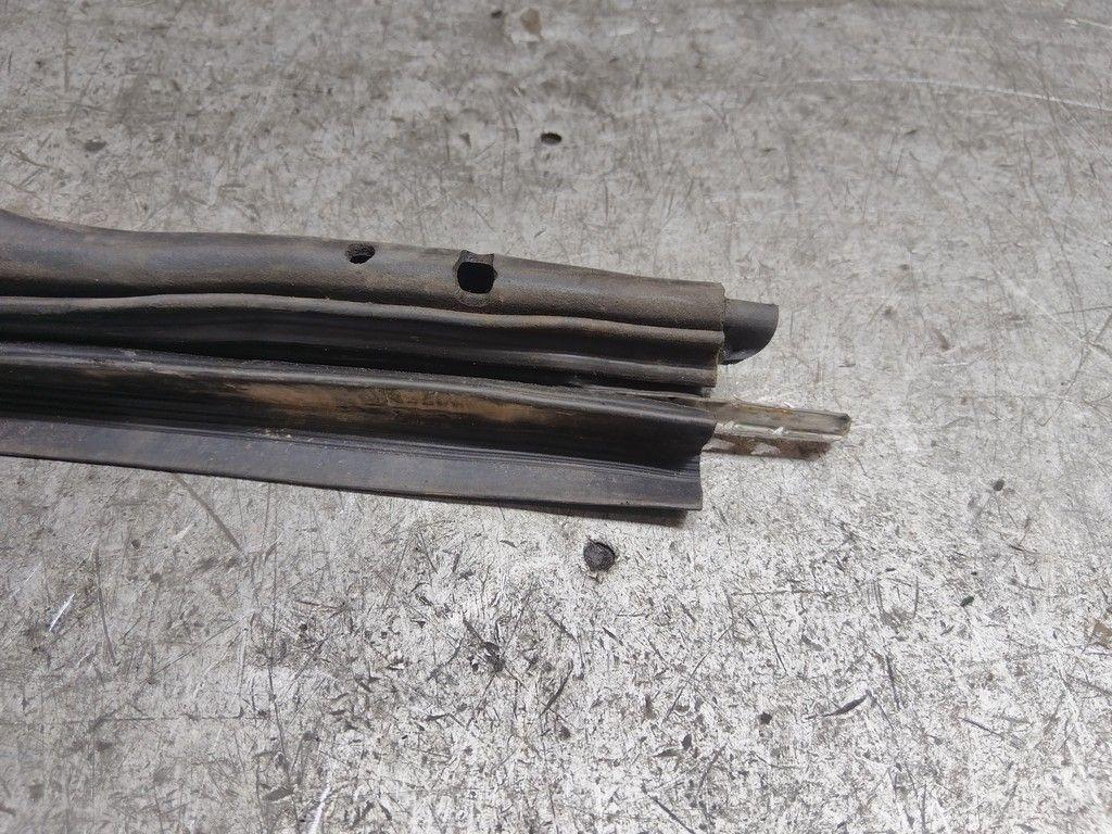 Уплотнитель двери задней левой 067T8E Peugeot 406 - Фото 3