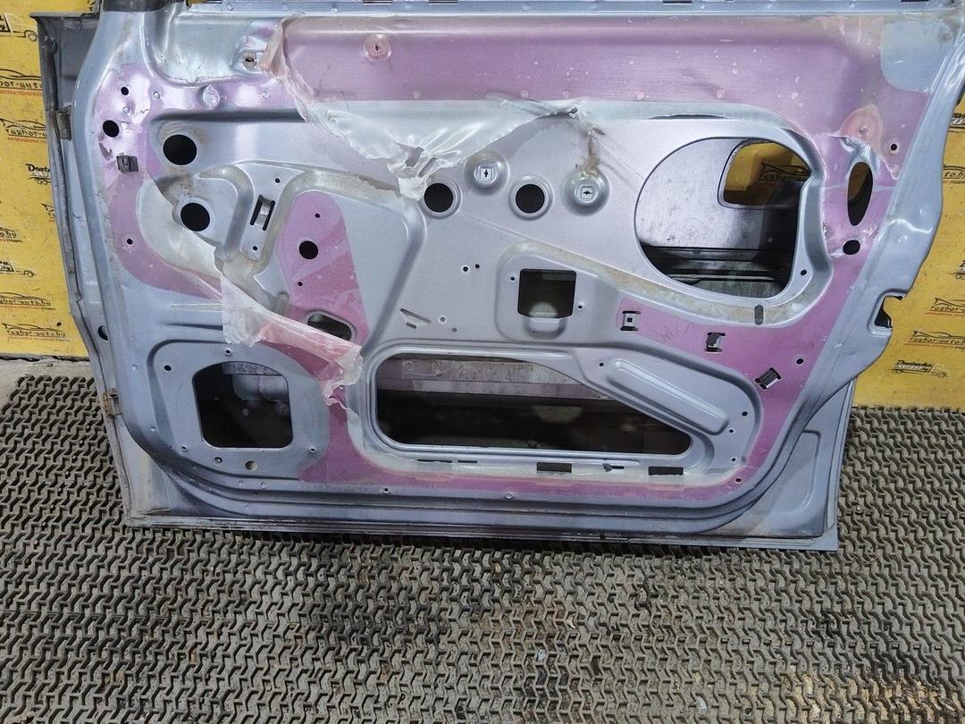 Дверь передняя правая HV3WCJ Opel Zafira undefined