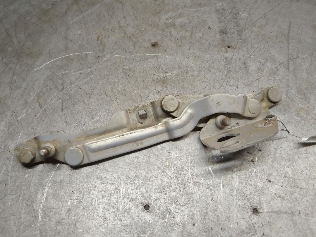 Петля крышки багажника K14776 Volkswagen Passat