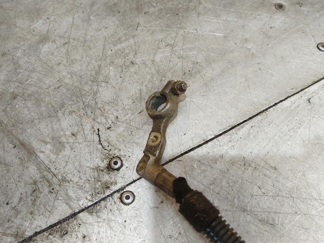 Клемма аккумулятора плюс ZOE3PC Opel Astra - Фото 3