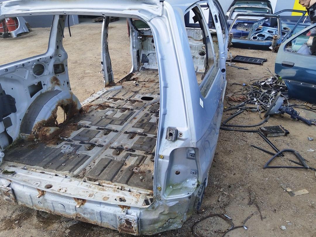 Крыло заднее правое GMDBJK Kia Carnival купить на авторазборке