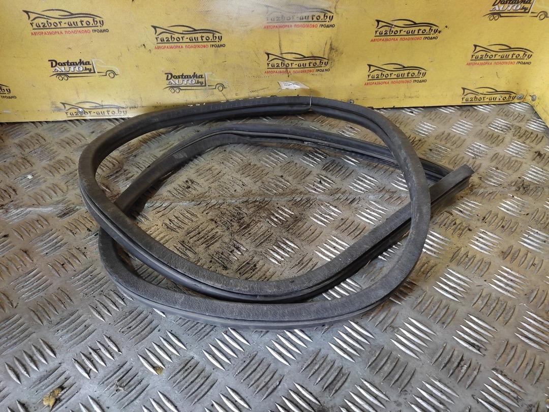 Уплотнитель Q1AULH Peugeot 207 - Фото 1