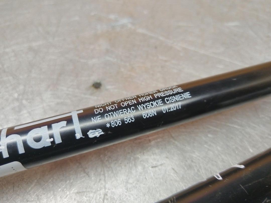 Амортизатор крышки багажника (3-5 двери) WWHDHF Renault Grand Scenic купить в магазине запчастей бу