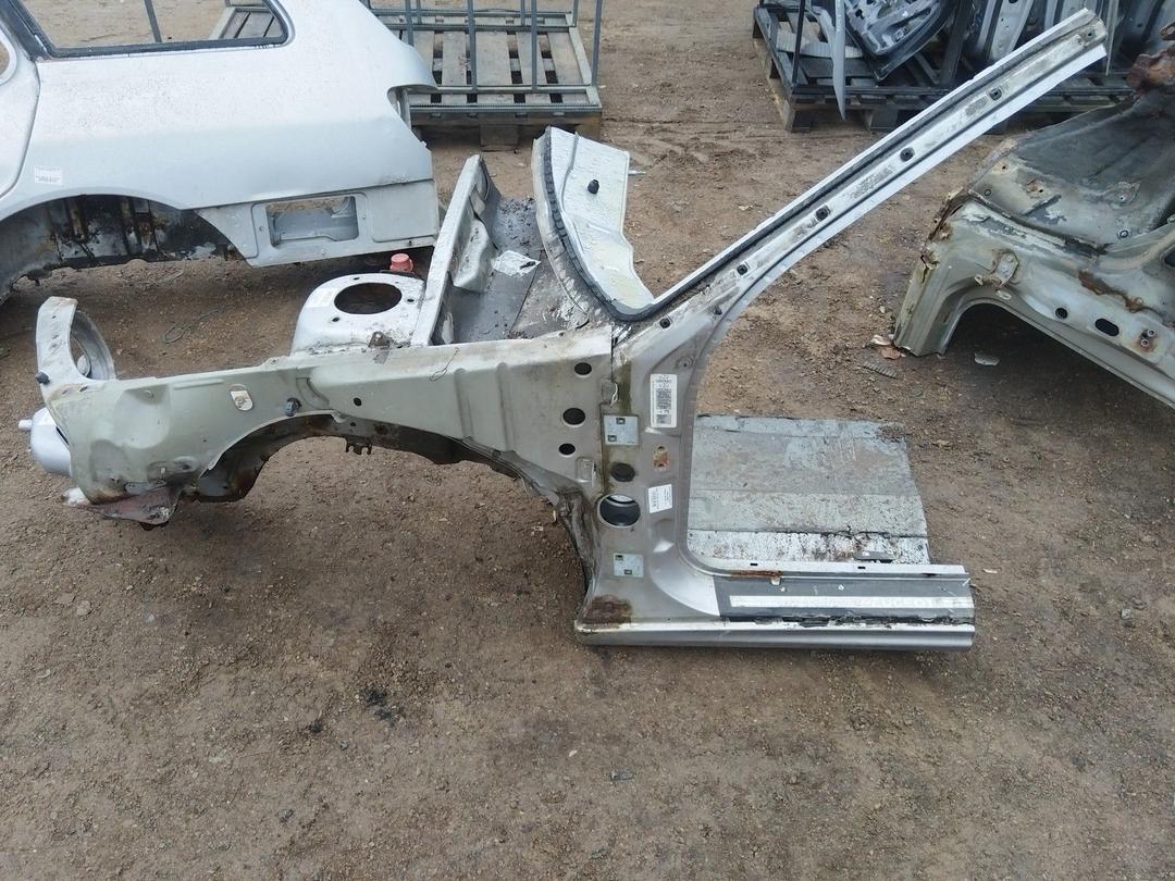 Стойка кузовная передняя левая IZQ6UX Peugeot 406