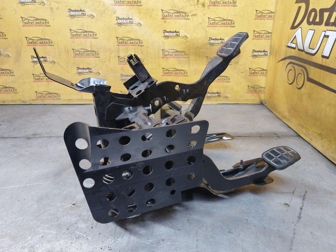Узел педальный (блок педалей) P5QMMJ Volkswagen Passat купить с доставкой