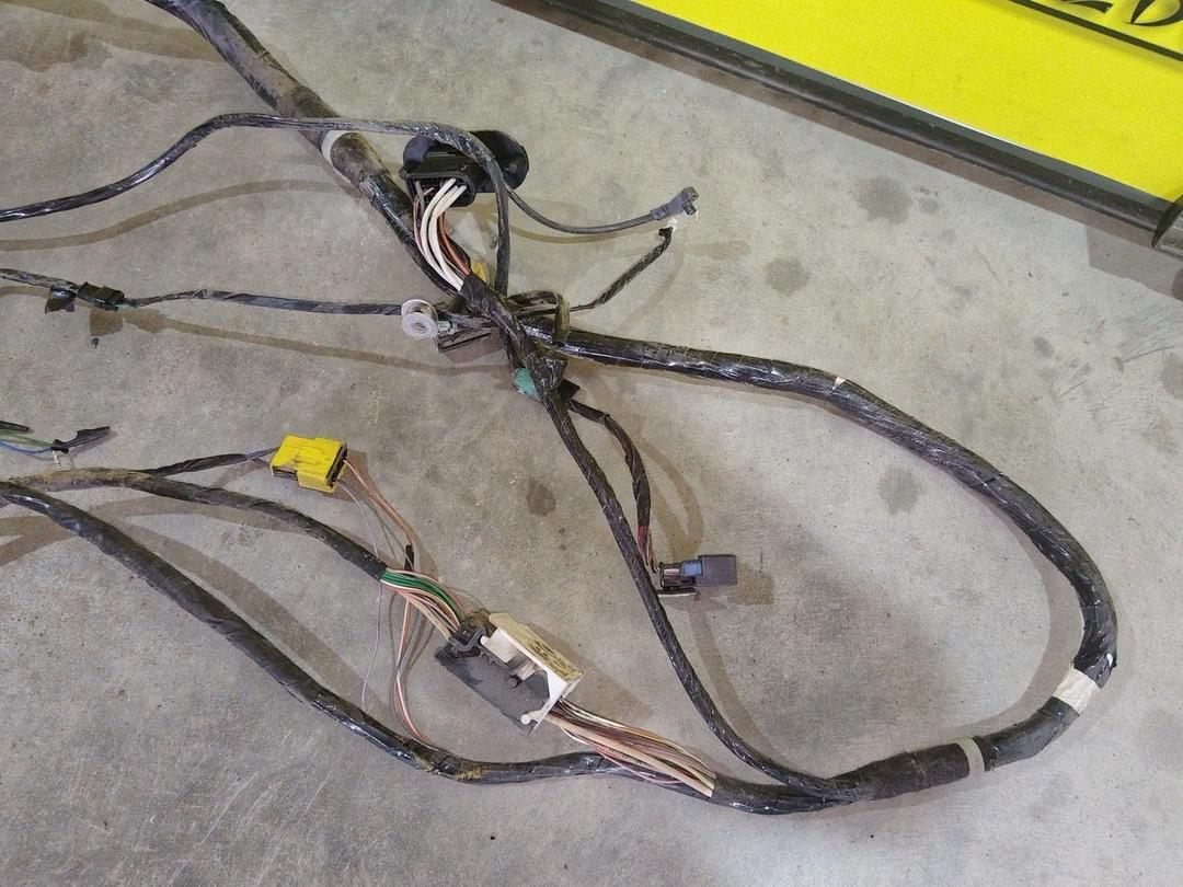 Проводка салона U8WHPO Renault Laguna undefined