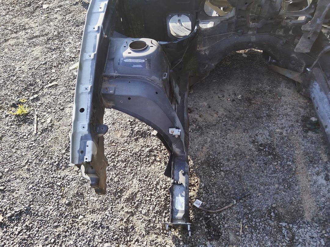 Лонжерон правый NAOOKX BMW X5 E53 undefined