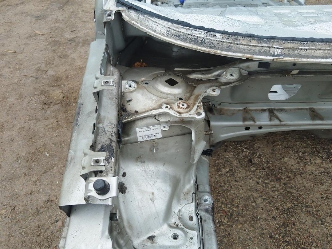 Стакан лонжерона правый 4VXQ43 Ford Galaxy