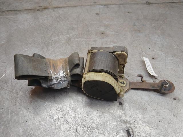 Ремень безопасности передний правый 01942X Renault Clio