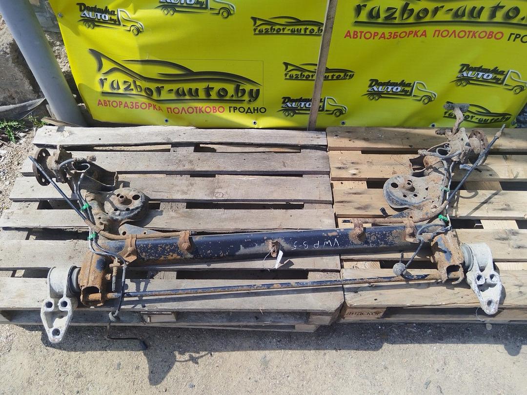 Балка подвески задняя 8DS0Z9 Volkswagen Passat