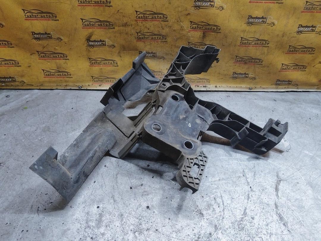 Крепление фары правой FFX9G3 Renault Scenic купить с доставкой