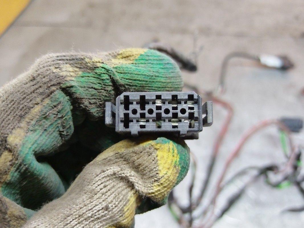 Проводка двери передней правой UC2RVH Audi A4 - Фото 5