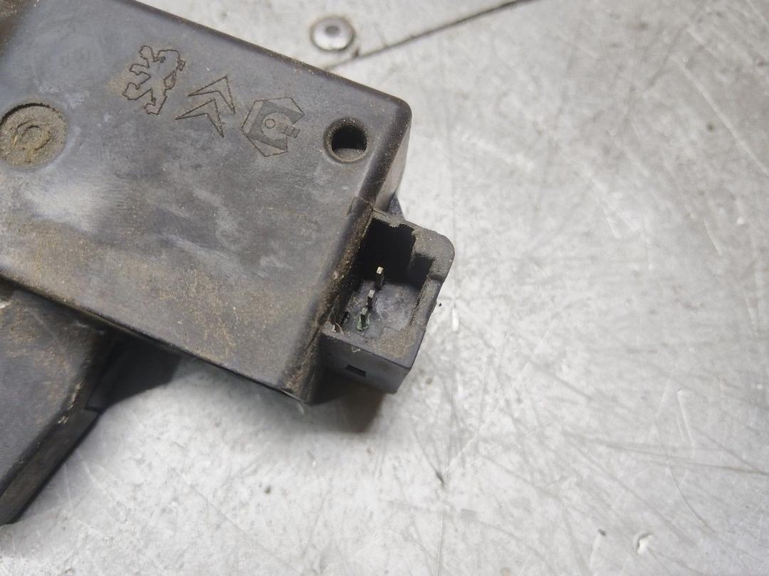 Замок багажника 9NWU6E Citroen C8 купить с доставкой