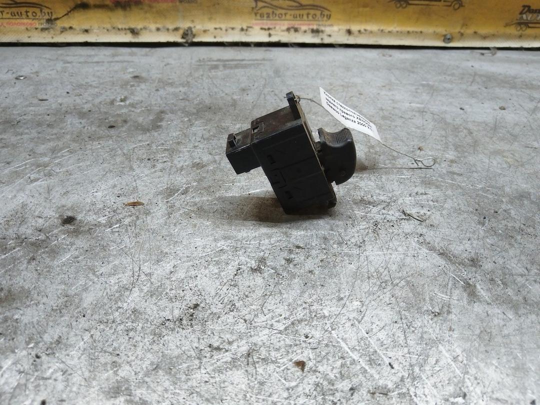 Кнопка стеклоподъемника заднего правого X8WOQM Daewoo Leganza купить