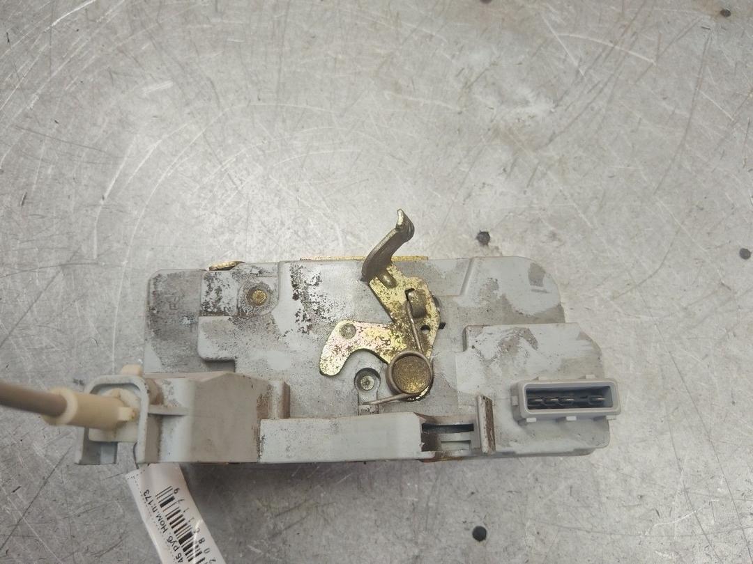 Замок двери задней правой H9HYCN Peugeot 307 купить в магазине запчастей бу