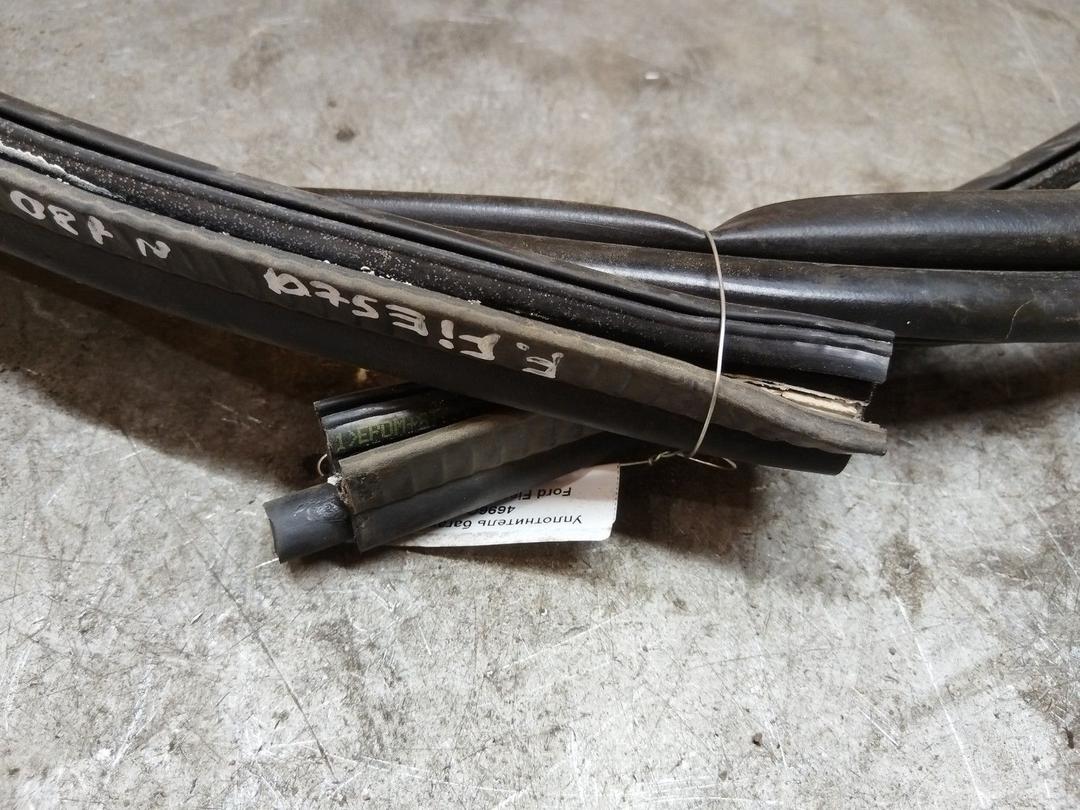 Уплотнитель багажника 4696O1 Ford Fiesta купить с доставкой