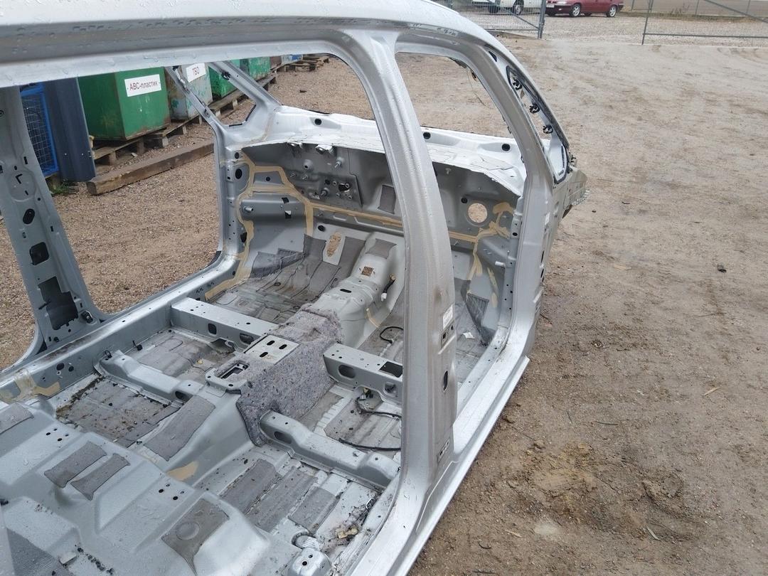 Стойка кузовная центральная правая 055E5M Ford Galaxy купить с доставкой