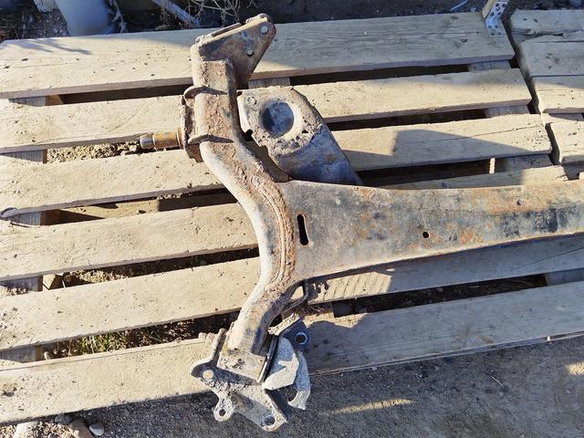 Балка подвески задняя M6Q3XW Renault Grand Scenic купить