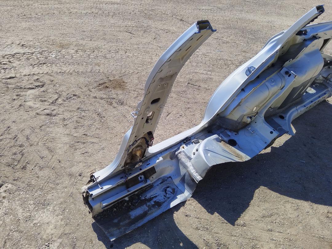 Стойка кузовная центральная правая 7VDFM9 Skoda Octavia купить с доставкой