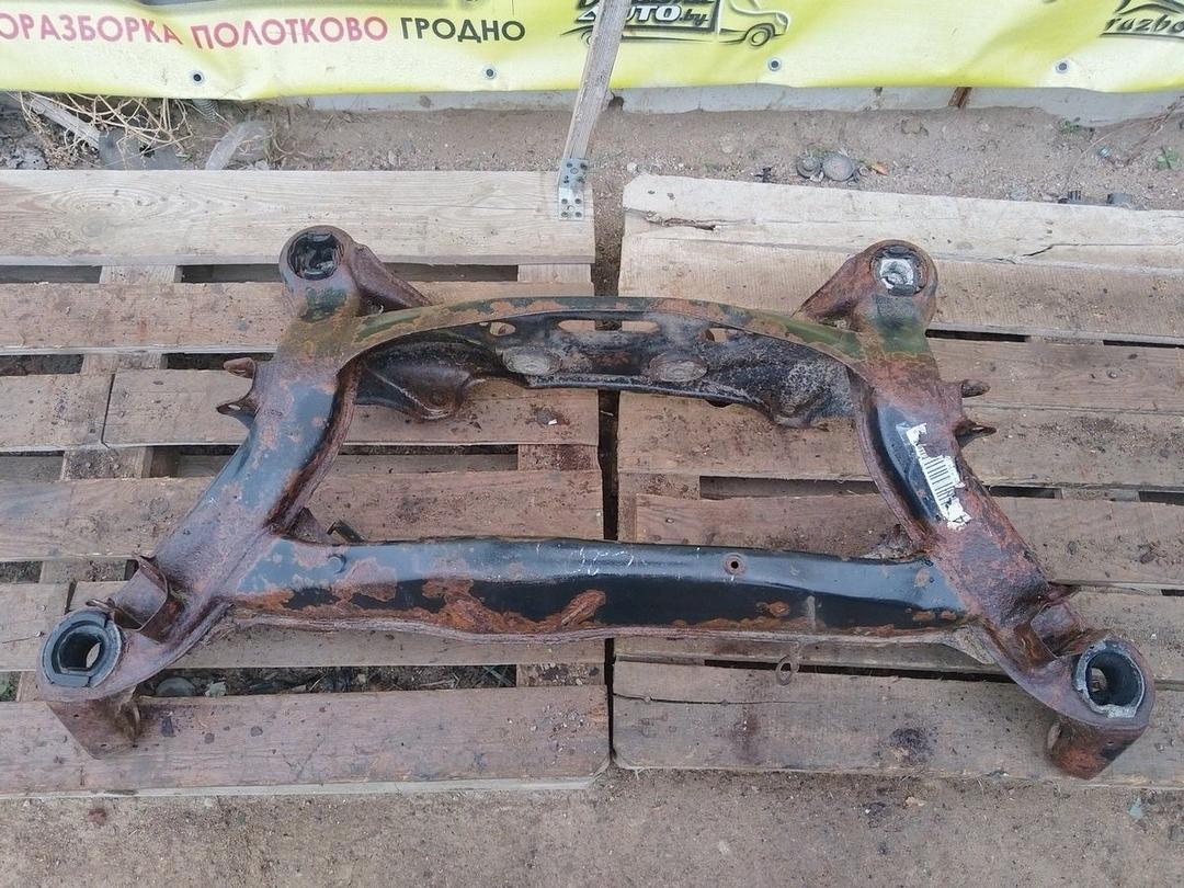 Балка подвески задняя 6D8K37 Mercedes C W202 купить на авторазборке